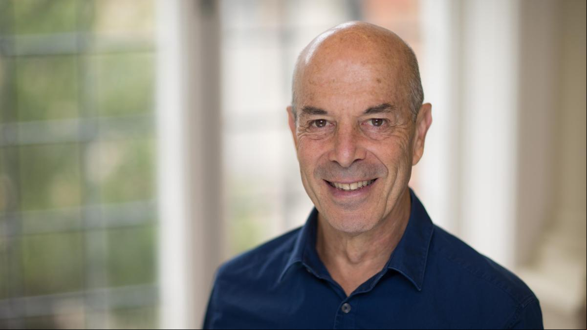 Ian Goldin, historiador de la globalización en Oxford: “La inmigración es riqueza, pero solo si la sabemos gestionar bien”